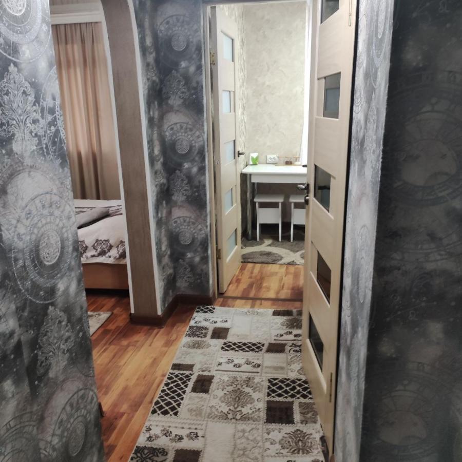 Apartament Комфортная Квартира Для 2Х Персон Biszkek Zewnętrze zdjęcie