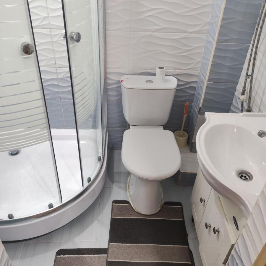 Apartament Комфортная Квартира Для 2Х Персон Biszkek Zewnętrze zdjęcie