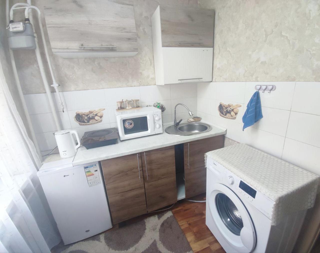 Apartament Комфортная Квартира Для 2Х Персон Biszkek Zewnętrze zdjęcie